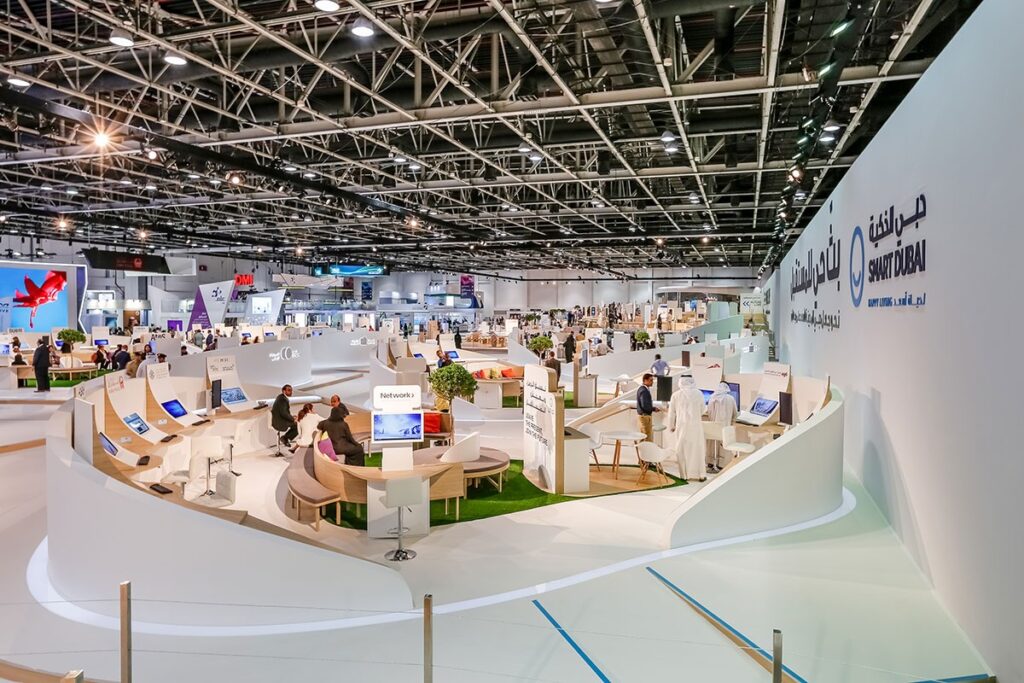 How Do Dubai Exhibition Stand Builders Dubai Help Brands Stand Out at Trade Shows?