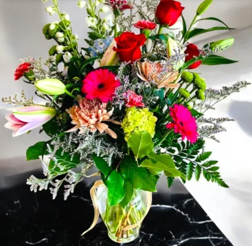 The Convenience of Same Day Flower Delivery Calgary for Every Occasion