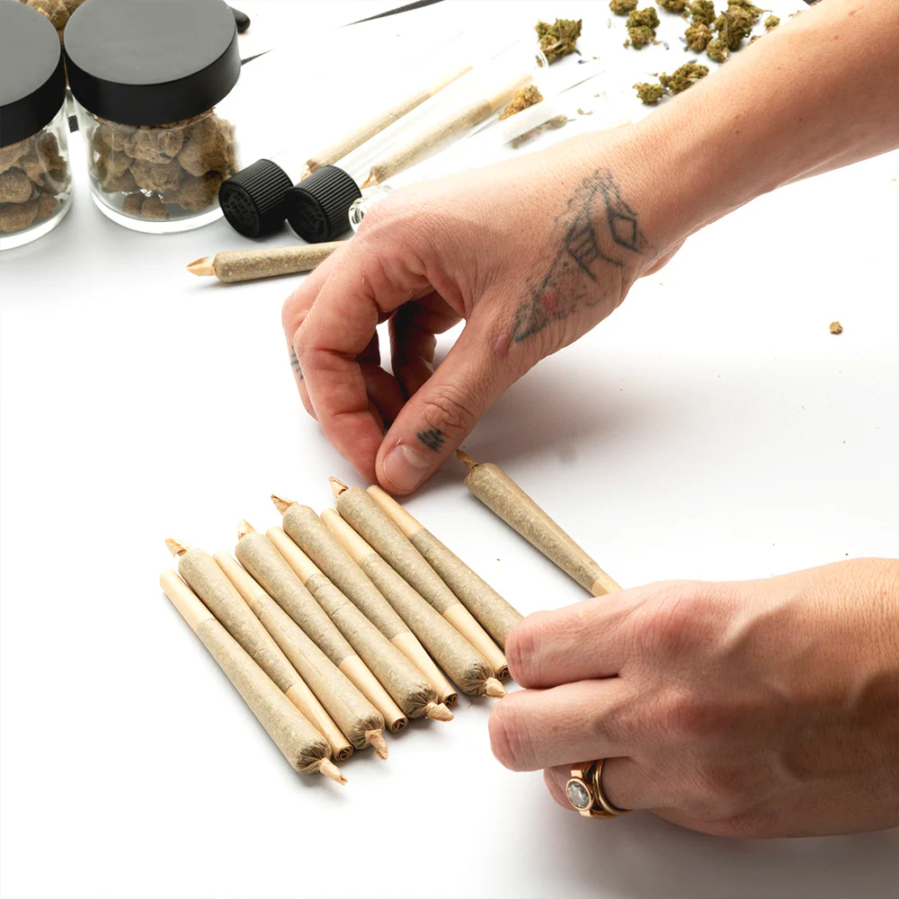 Why Hand-rolled Pre-Rolls Are Ideal for Low-Waste Cannabis Use